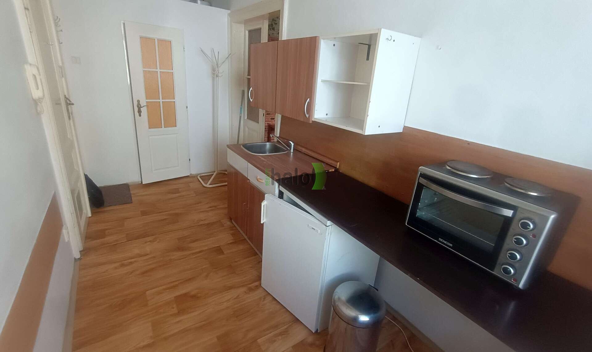 Pronájem byt 1+1 - Skuherského, České Budějovice, 37 m²