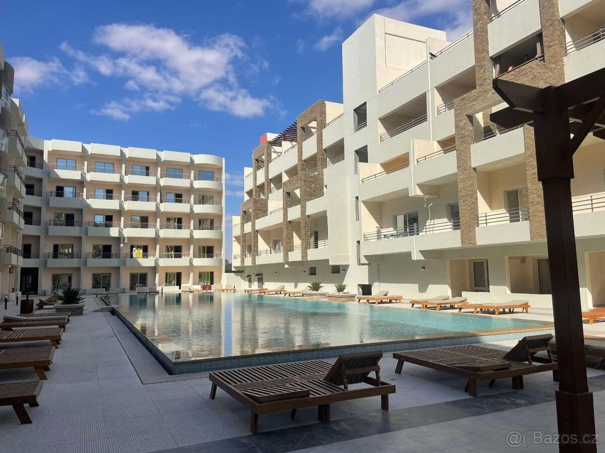 Byty, 987 66, Zahraničí