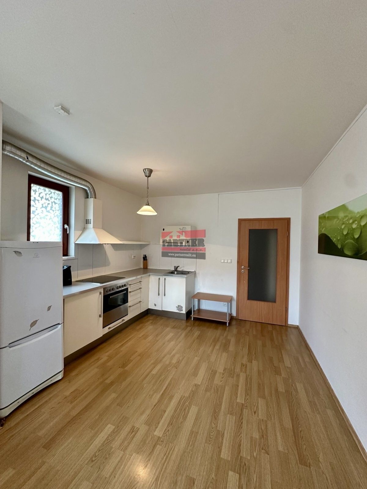 Prodej byt 1+kk - Ocelářská 949, Praha, 42 m²