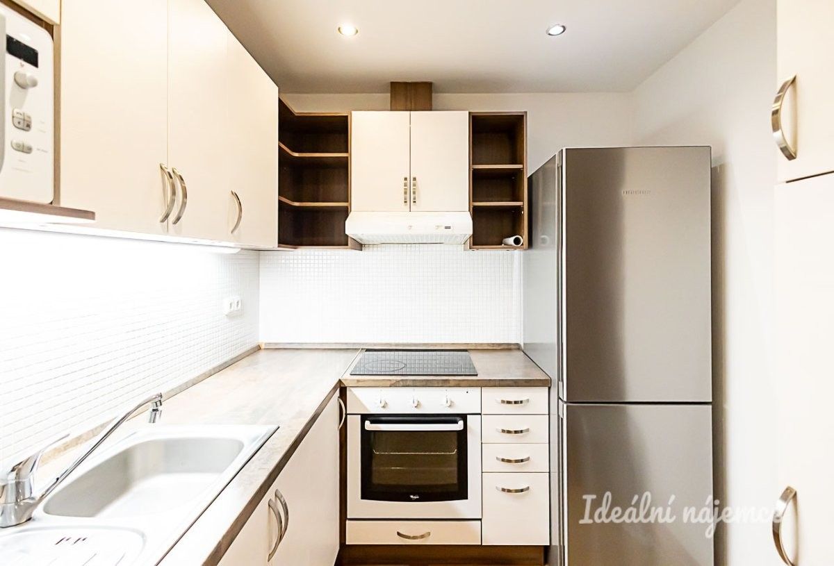 2+kk, Vejvanovského, Praha, 42 m²