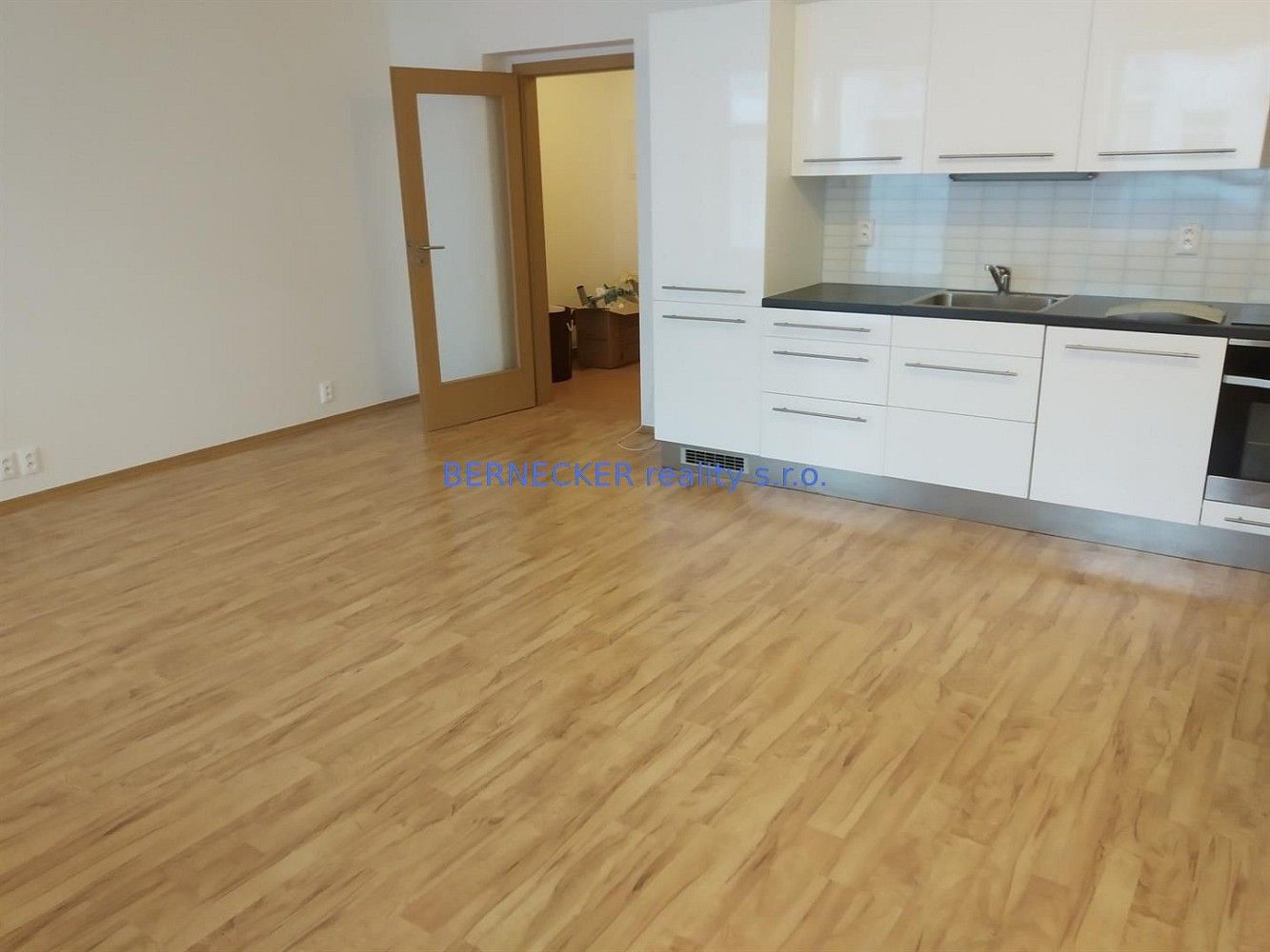 Pronájem byt 1+kk - Hradec Králové - Nový Hradec Králové, Královéhradecký kraj, 30 m² - 2