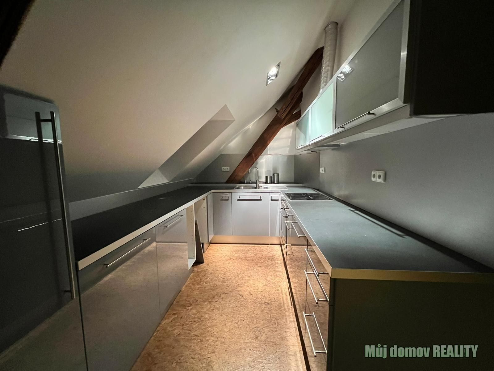 2+kk, K Tuchoměřicům, Praha, 86 m²