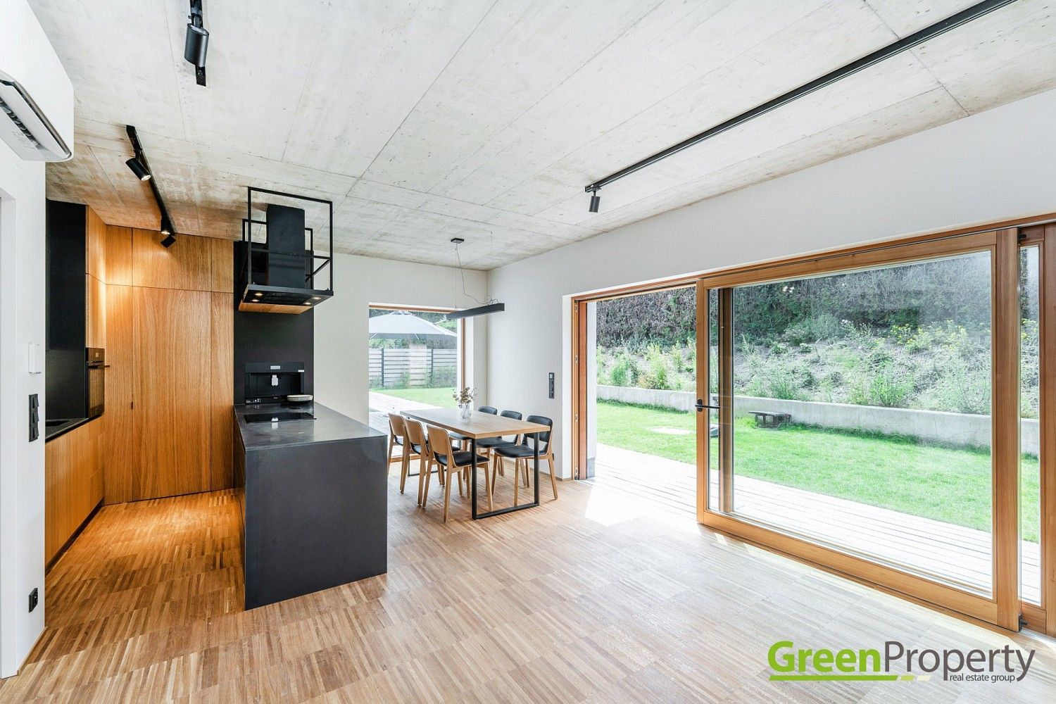 Rodinný dům · 308 m² · Chocerady - Komorní Hrádek, okres Benešov, Středočeský kraj - 3