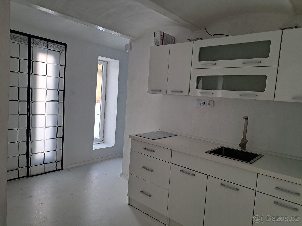 Pronájem rodinný dům - Telč, 588 56