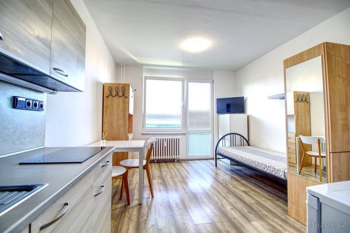 Byty, Hradec Králové, 500 12