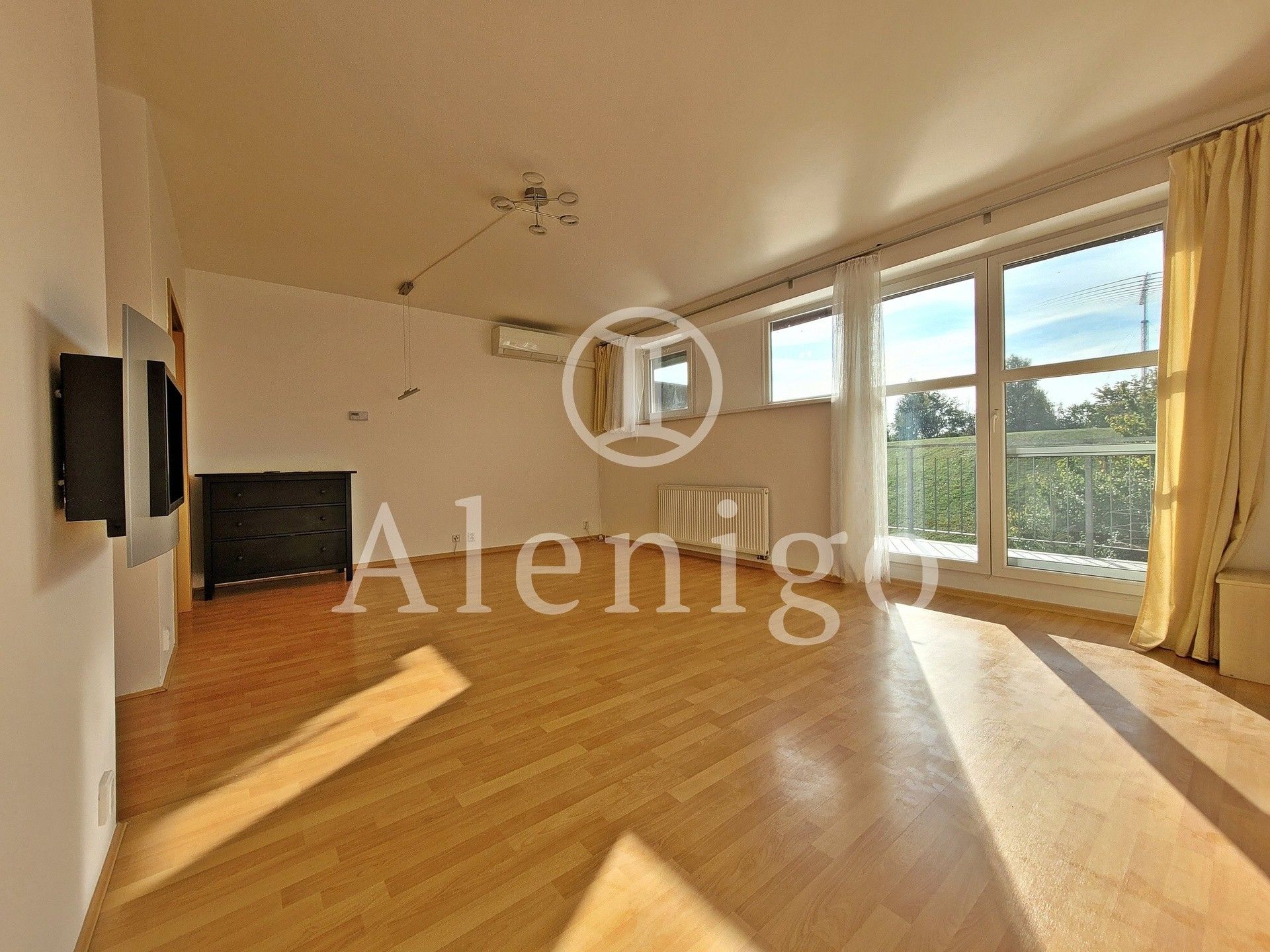 3+kk, Komenského, Horoměřice, 72 m²