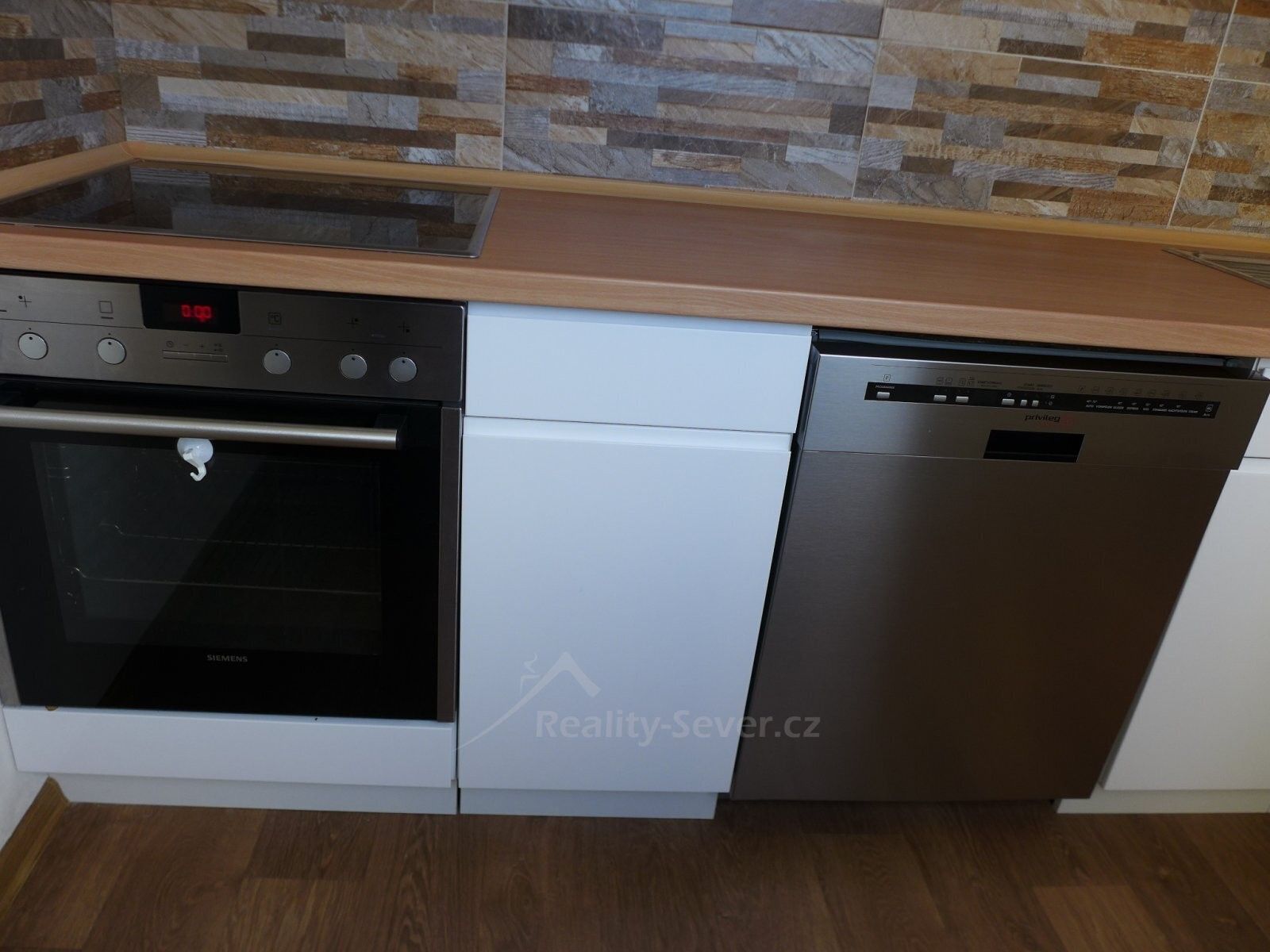 Pronájem byt 1+1 - Alšova, Nový Bor, 39 m²