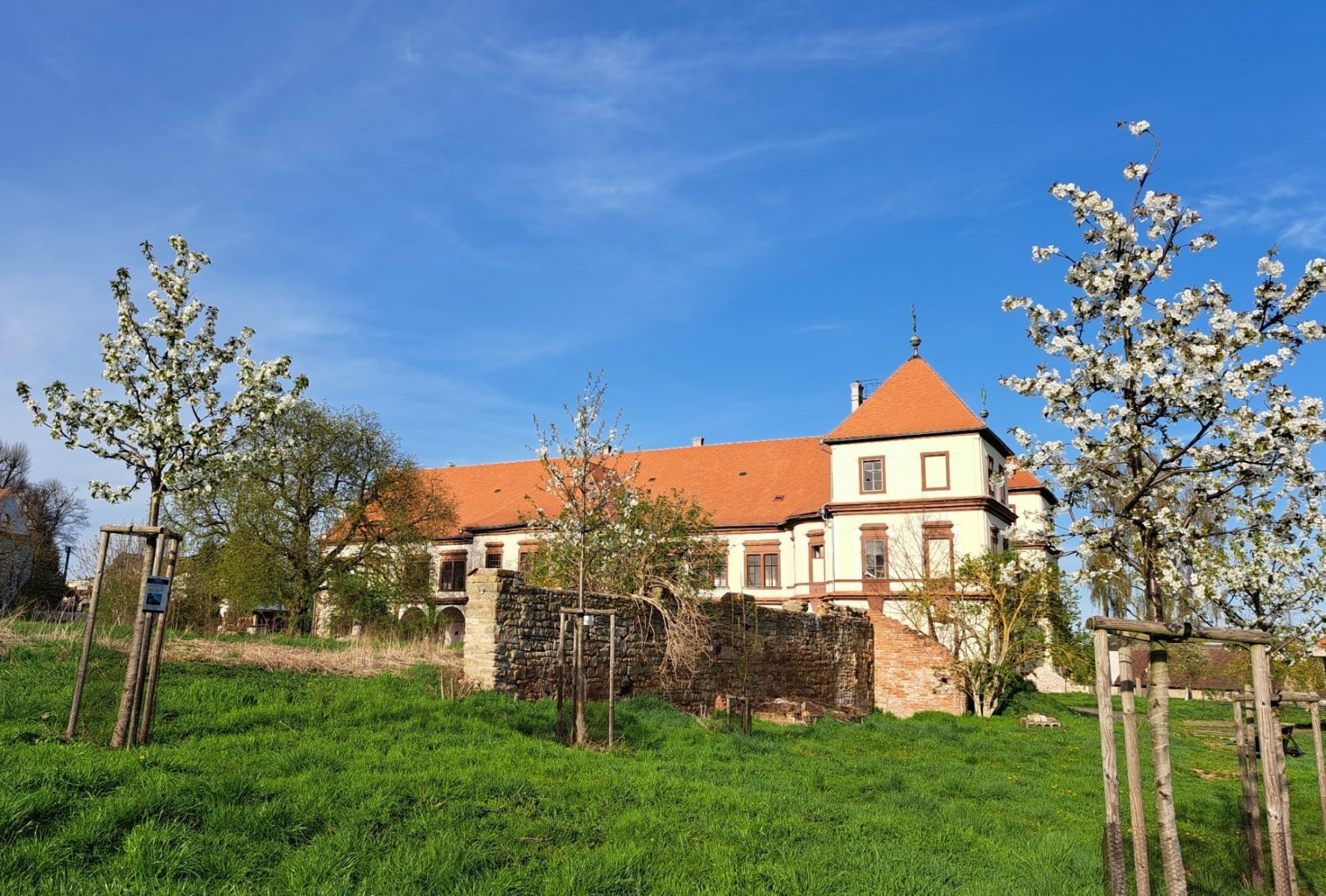 2+kk, Hořiněves - Hořiněves, Královéhradecký kraj, 45 m² - 1
