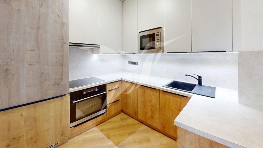 3+kk, Elišky Krásnohorské, Plzeň, 64 m²