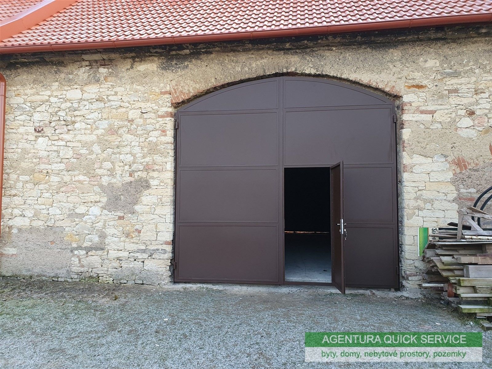 Sklad · 133 m² · Kněževes - 3