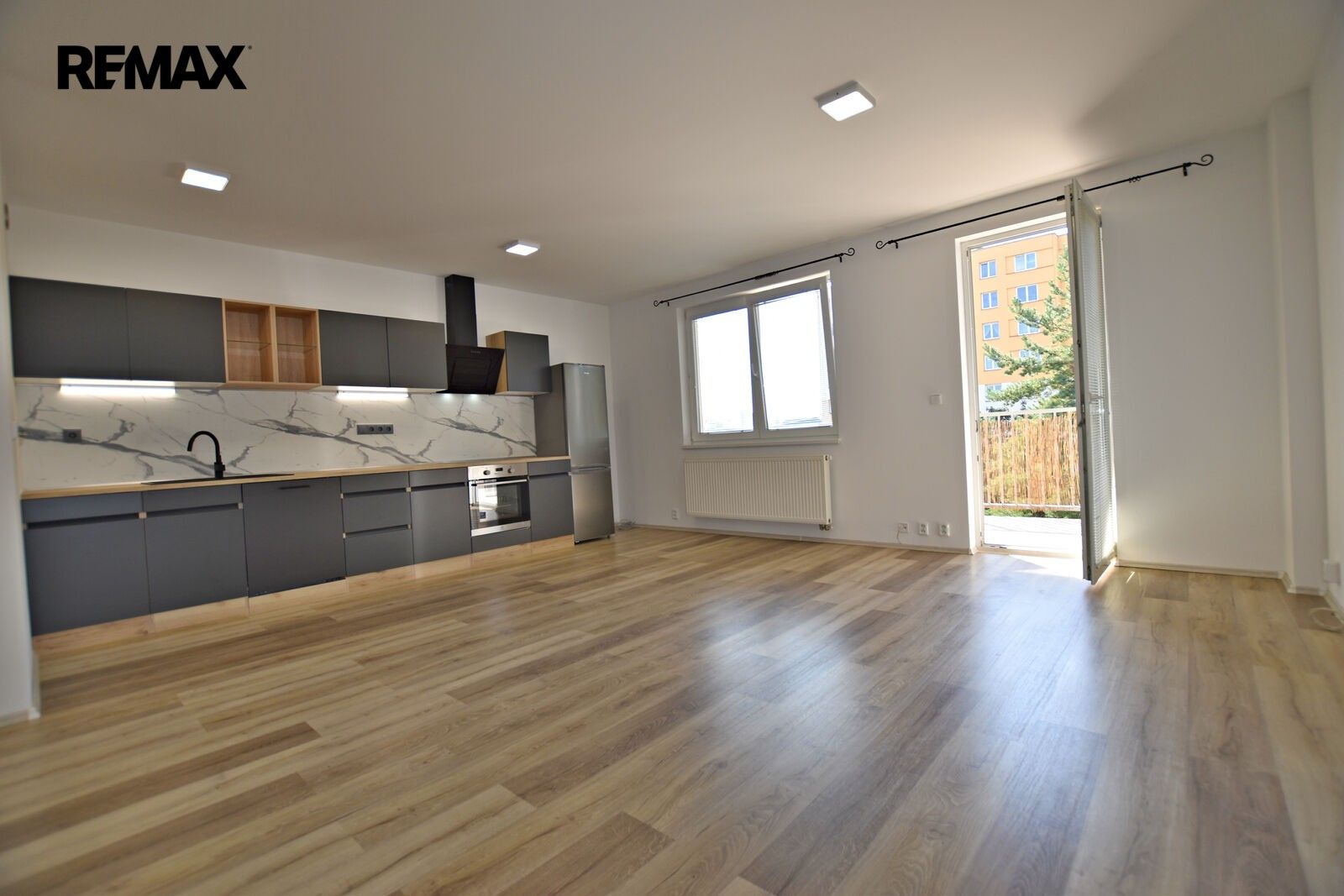 Pronájem byt 2+kk - Ant. Barcala 1446, České Budějovice 2, 50 m² - 2