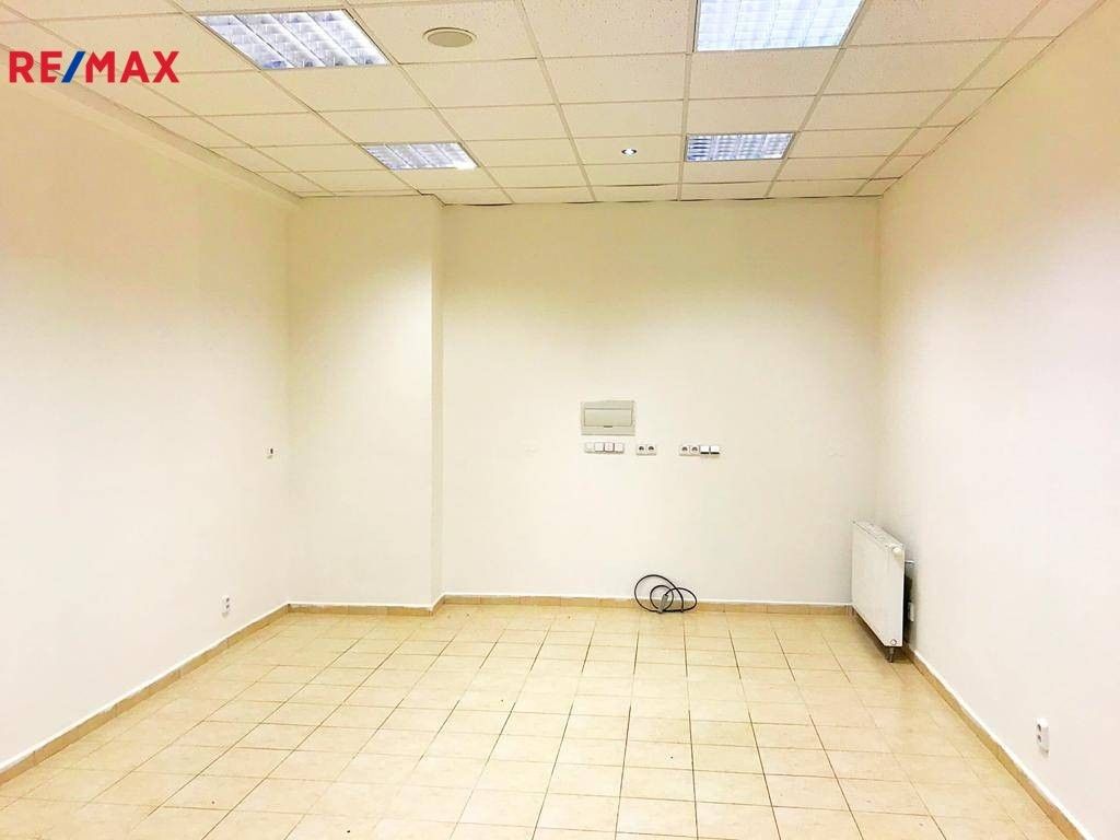 Pronájem obchodní prostory - Kulturní, Rožnov pod Radhoštěm, 25 m²