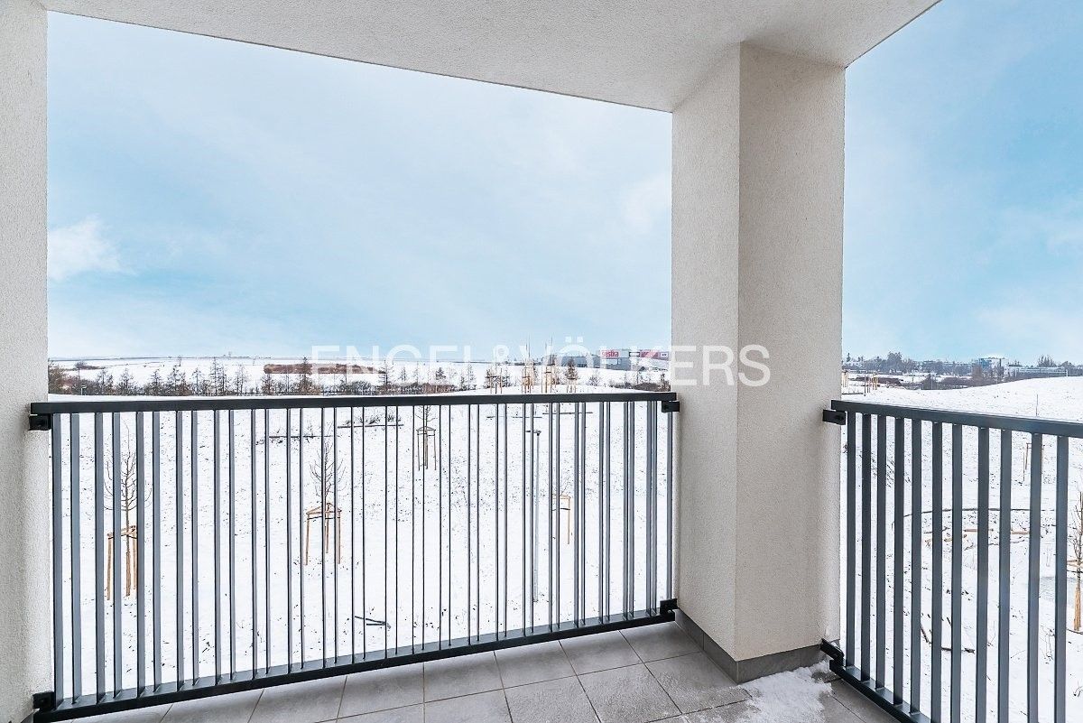 Pronájem byt 1+kk - Stočesova 1195, Praha, 32 m²