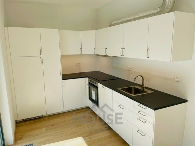 2+kk, Sokolova, Praha Karlín, 59 m² - 2