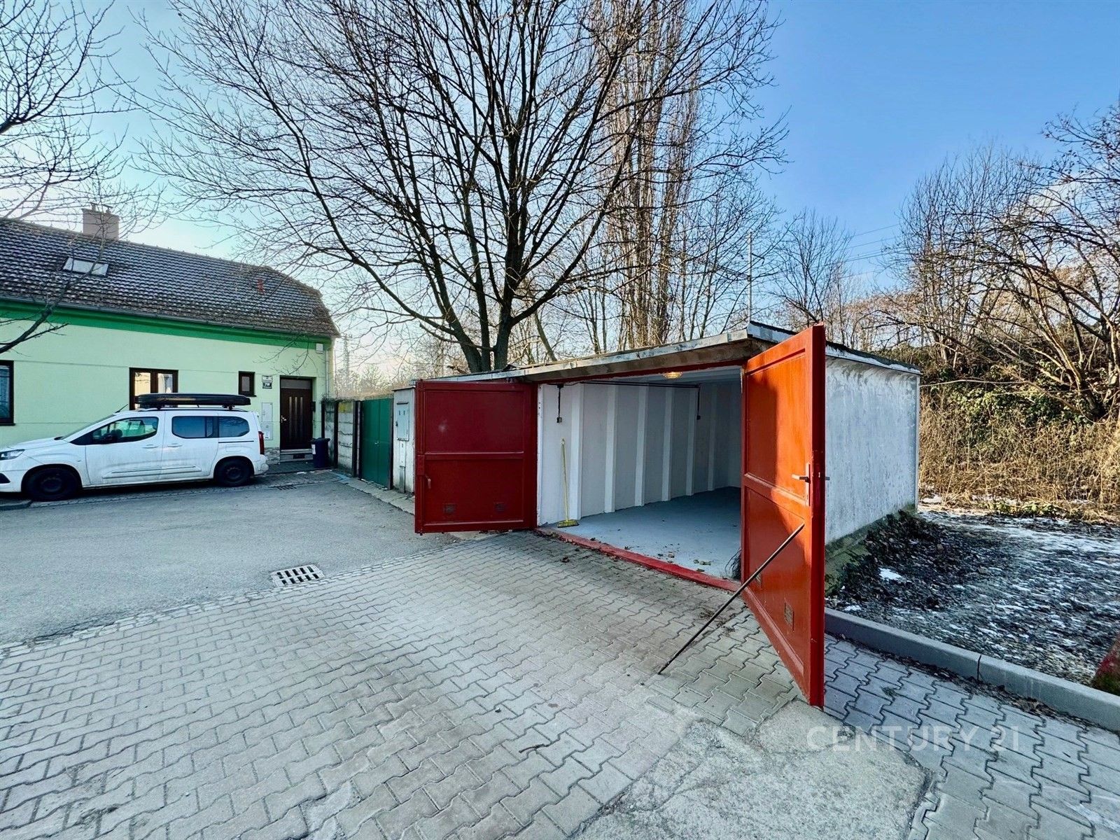 Prodej garáž - Židenice, Brno, 18 m²