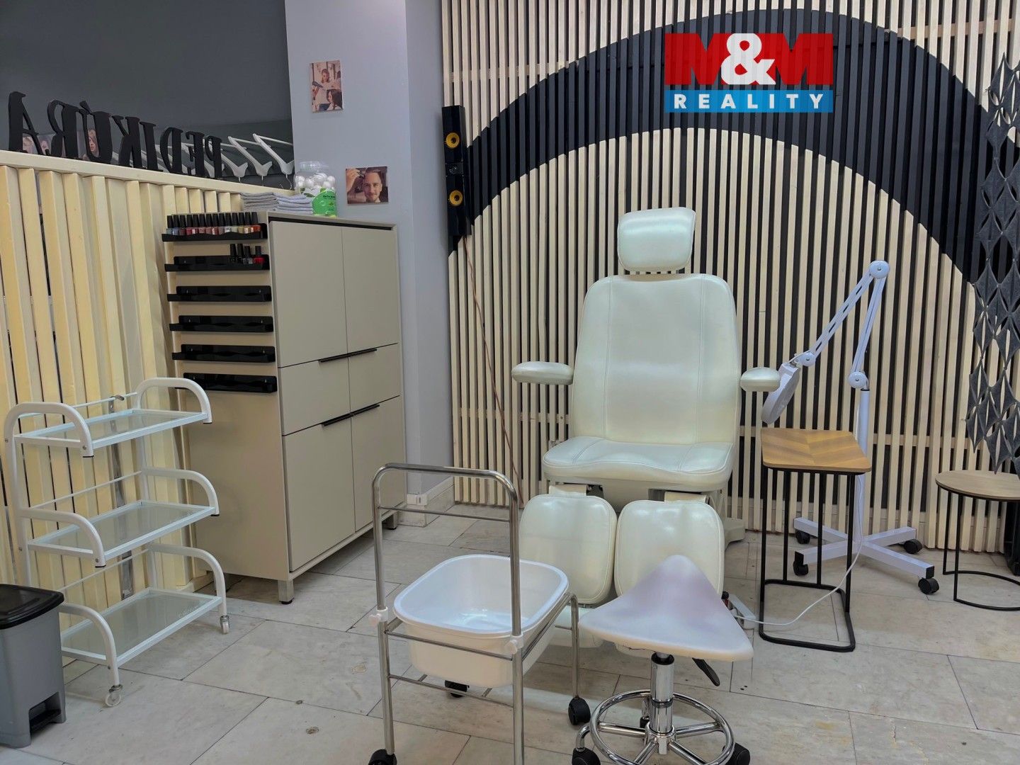 Obchodní prostory, Jaroslava Průchy, Most, 100 m²