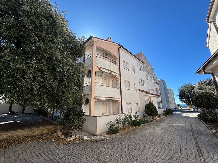 Prodej byt - 987 66, Zahraničí