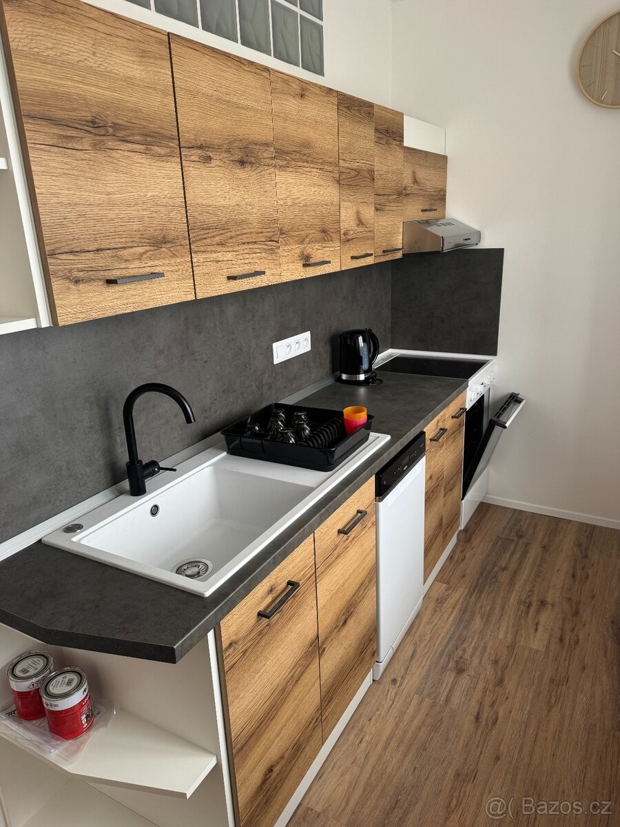 Pronájem byt 3+1 - Jihlava, 586 01, 69 m² - 2