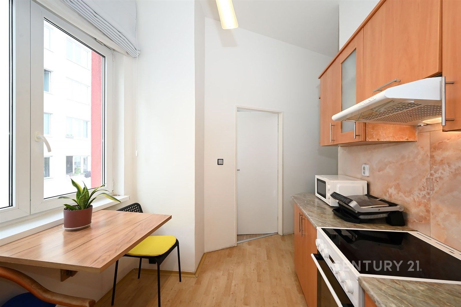 Prodej byt 2+1 - Třinecká 672, Praha Letňany, 55 m² - 5