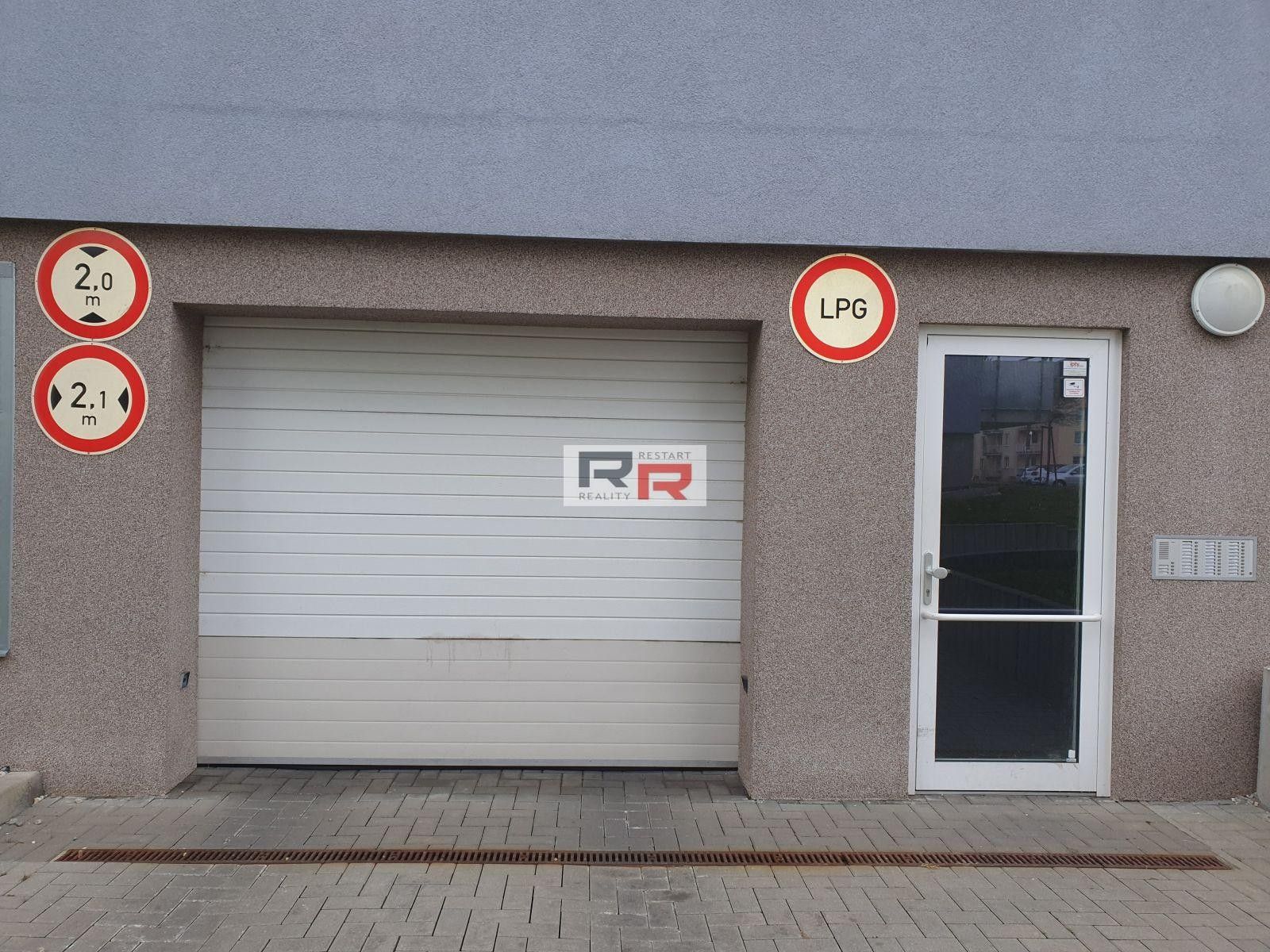 Pronájem ostatní - Peškova, Olomouc, 13 m²