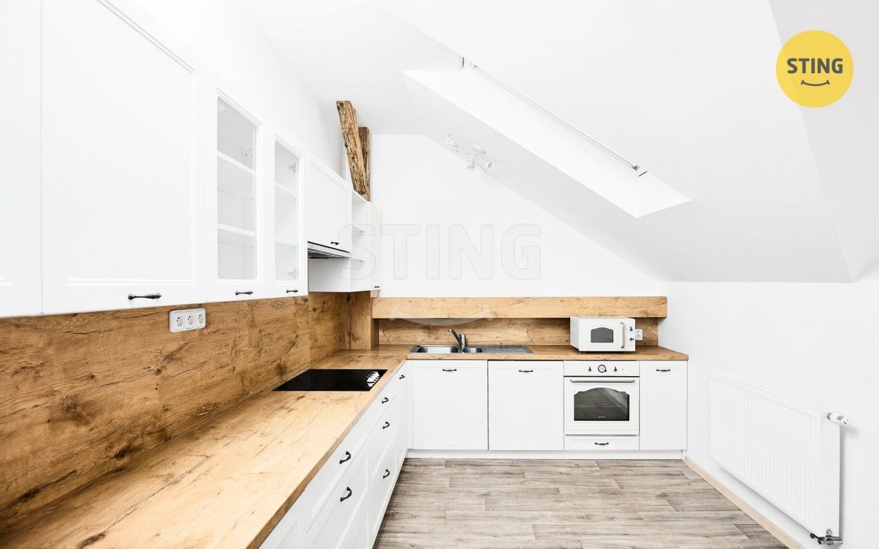 5+1, Husova, Třinec, 154 m² - 1