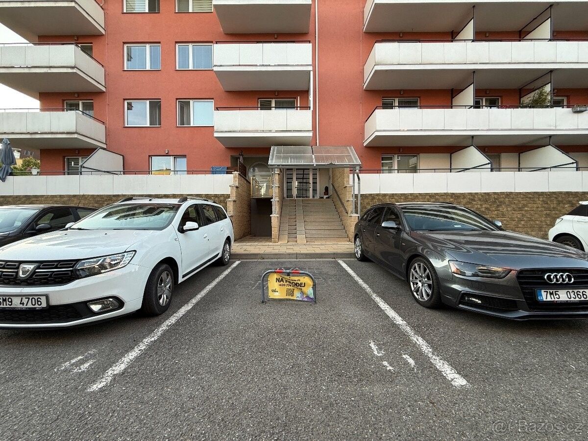 Garáže, Olomouc, 779 00