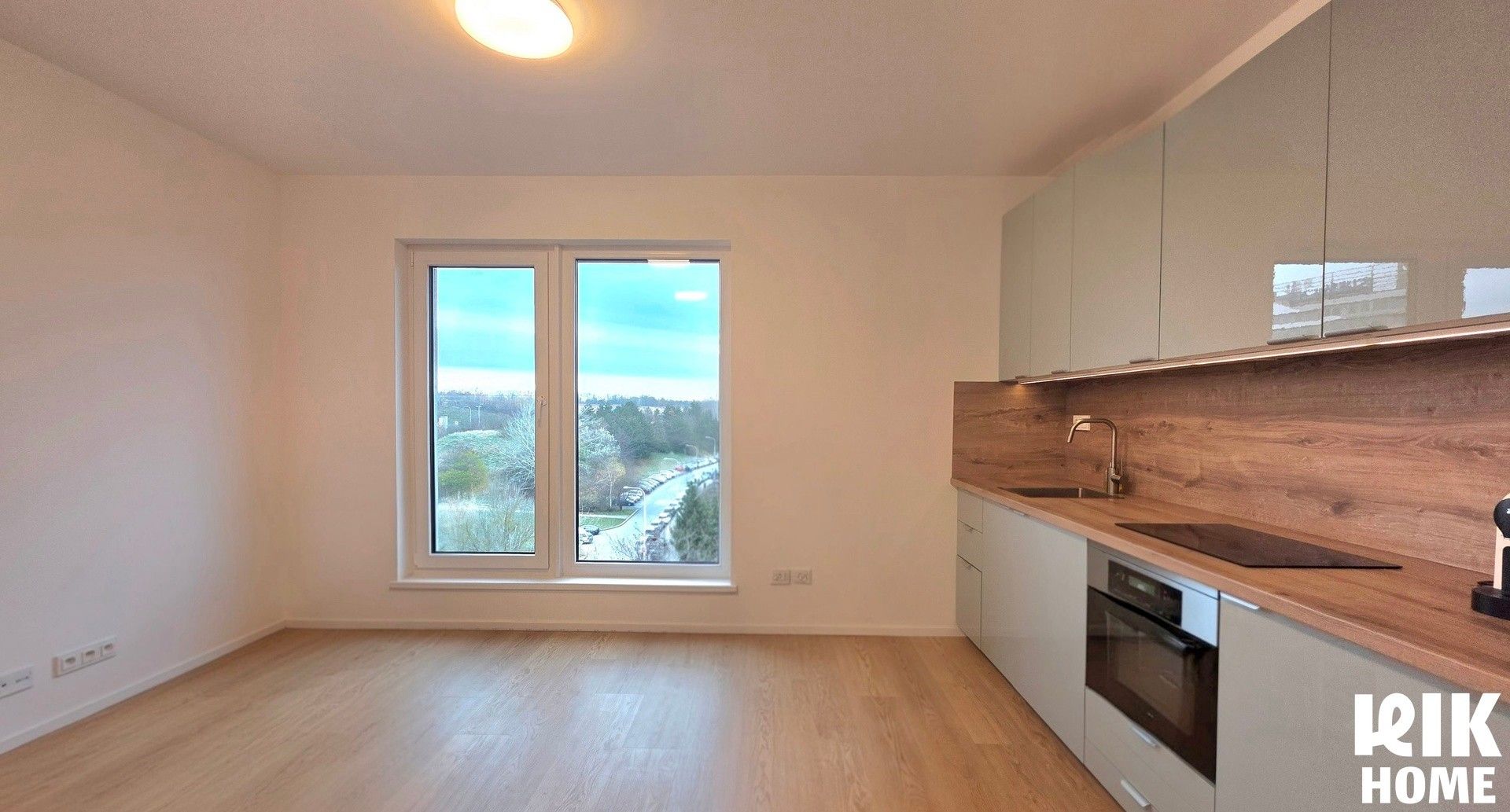 Pronájem byt 1+kk - Hábova, Praha, 25 m²