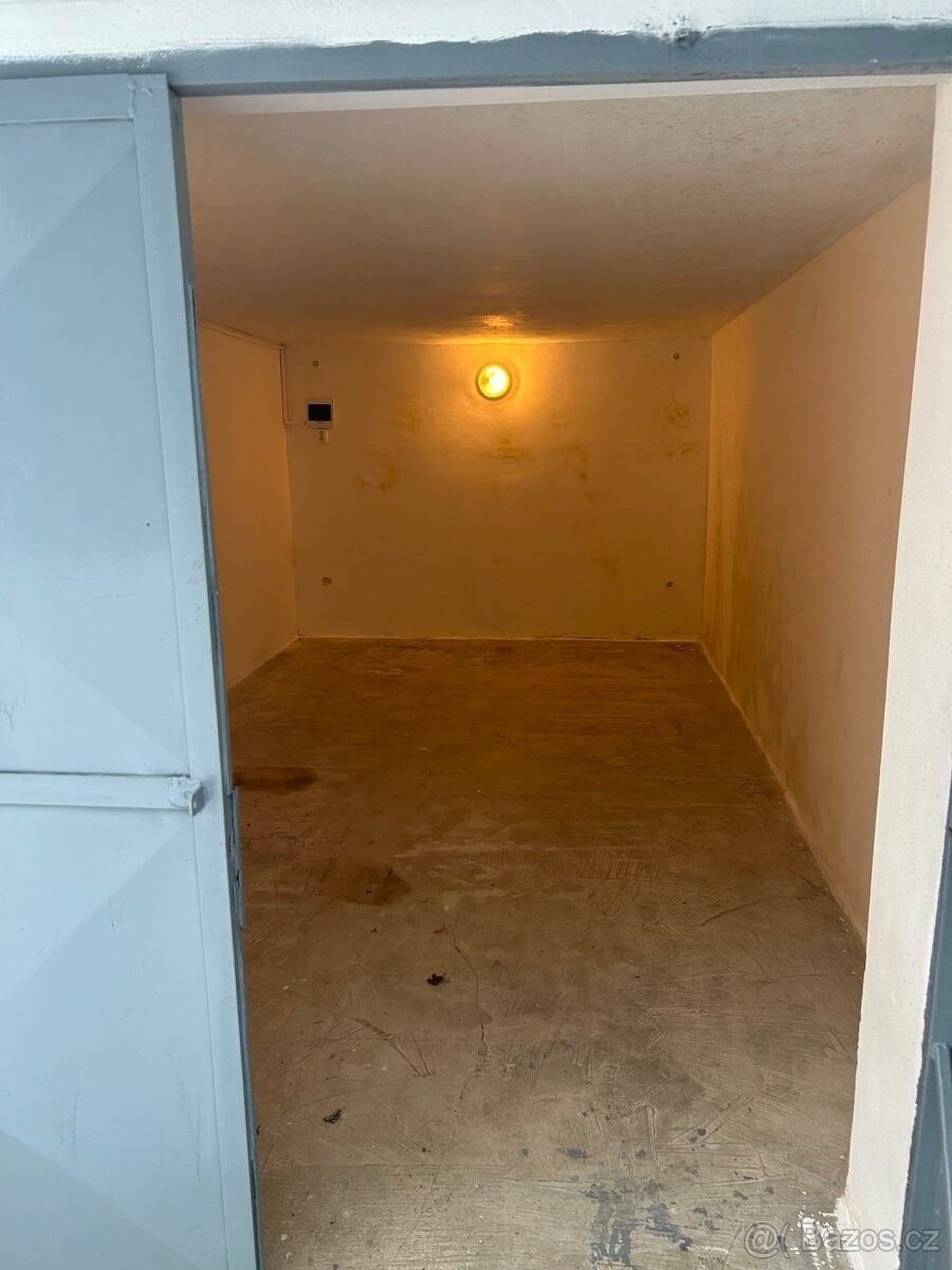 Pronájem garáž - Krnov, 794 01