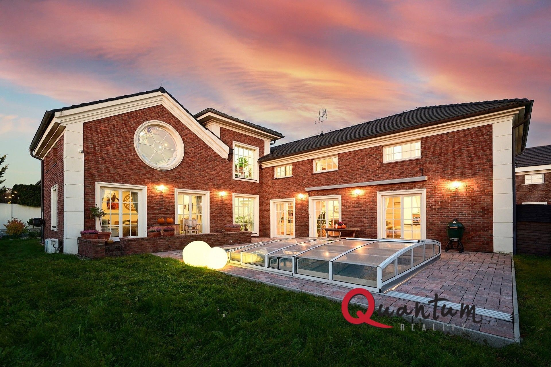 Rodinné domy, Na Myšině, Praha, 327 m²