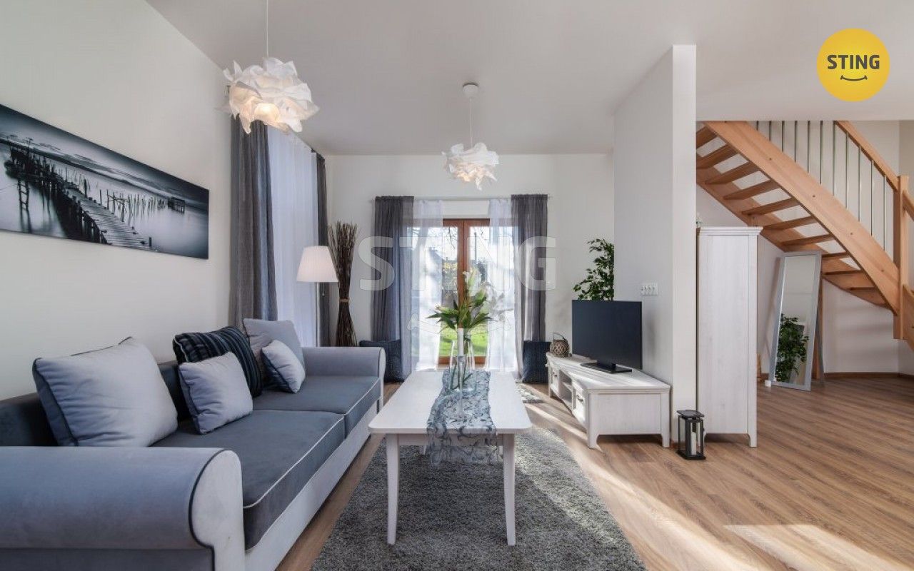 Rodinné domy, Dobrá, 106 m²