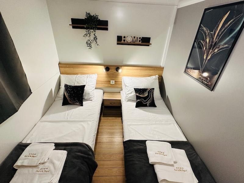 Prodej rodinný dům - 987 66, Zahraničí