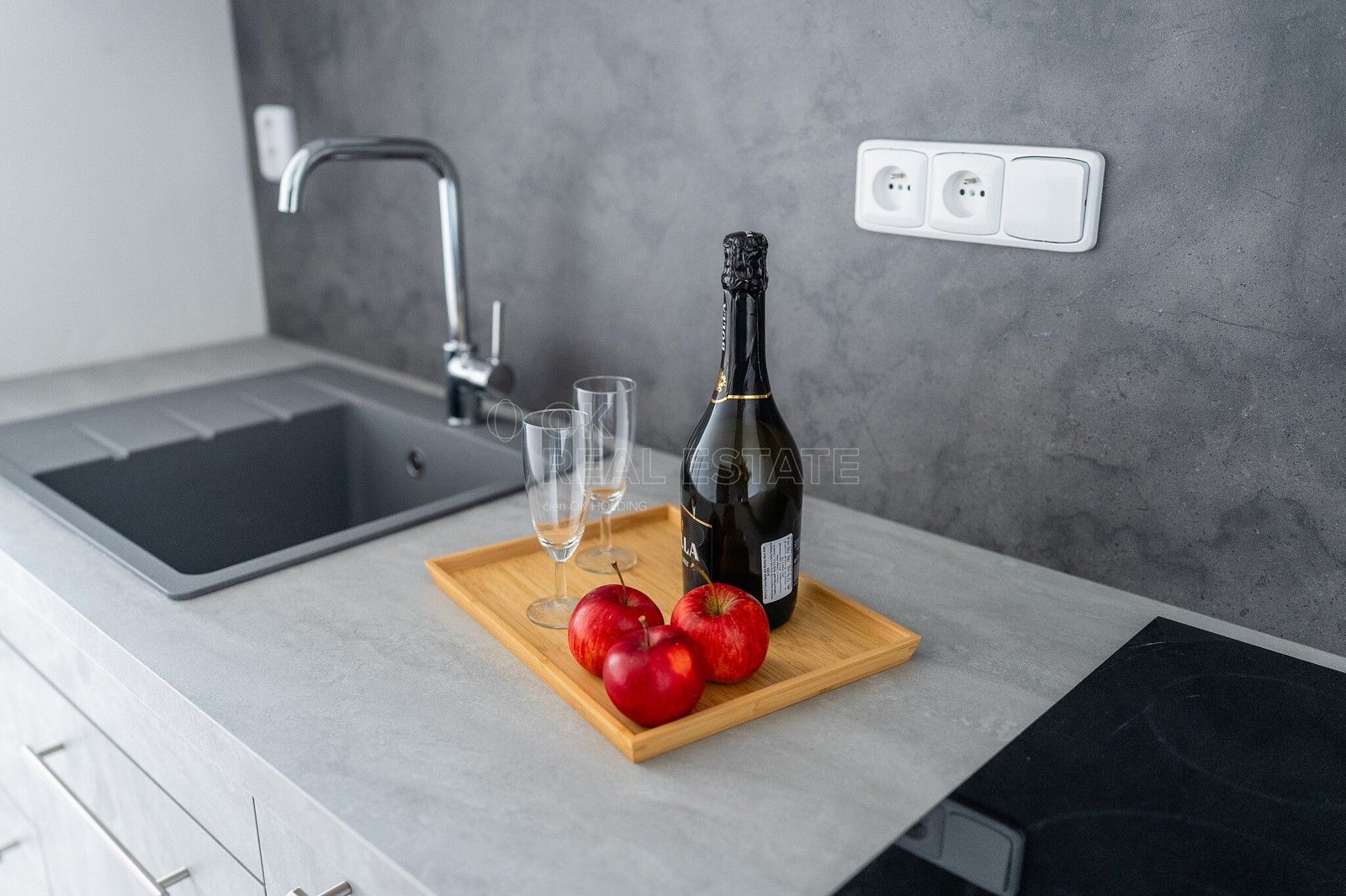 2+kk, Milánská, Praha, 47 m²