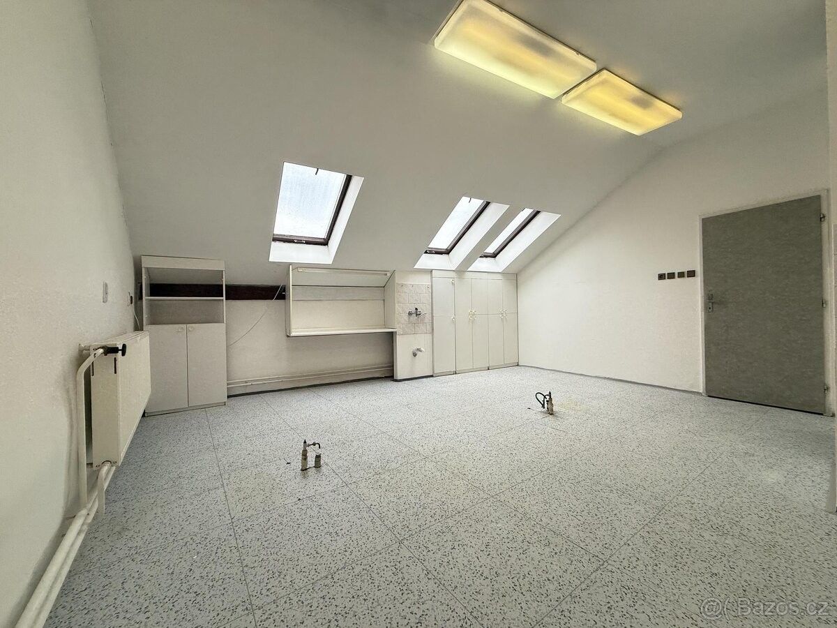 Ostatní, Svitavy, 568 02