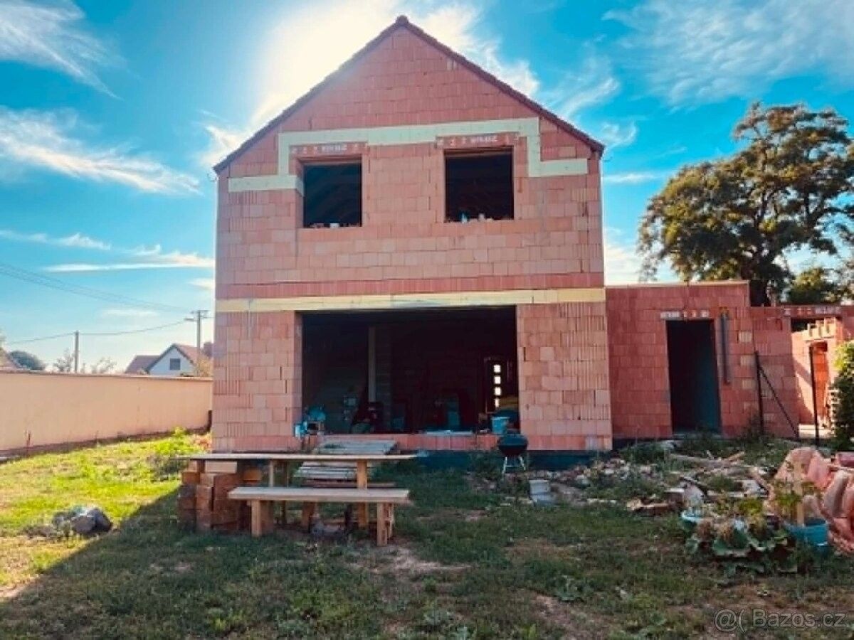 Rodinný dům · Úžice u Kralup nad Vltavou, 277 45 - 3