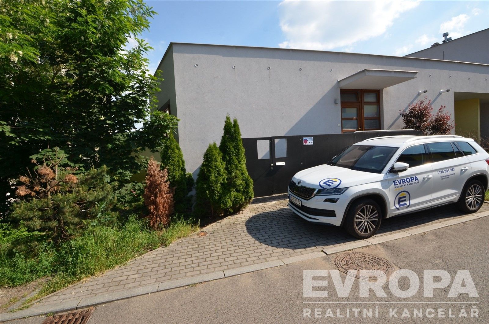 Pronájem byt 1+kk - Na Plískavě, Praha, 47 m²