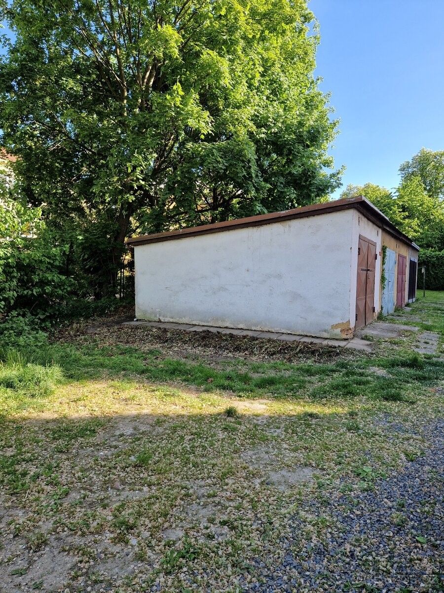 Garáže, Opava, 746 01 - 2
