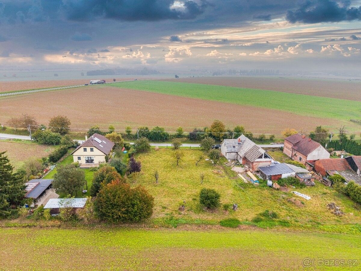 Prodej pozemek pro bydlení - Nechanice, 503 15