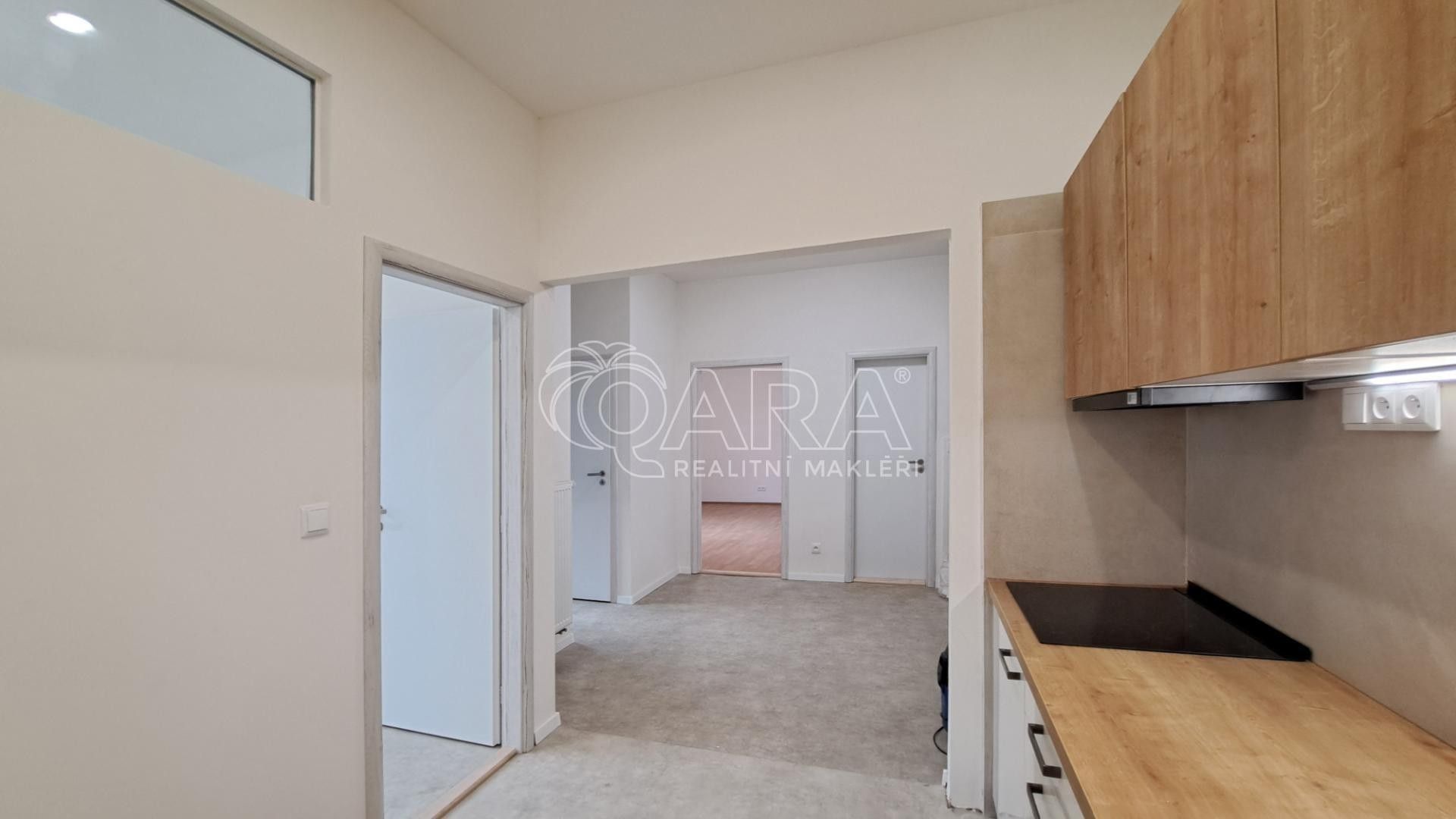 2+kk, Komunardů , Praha Holešovice, 49 m² - 1