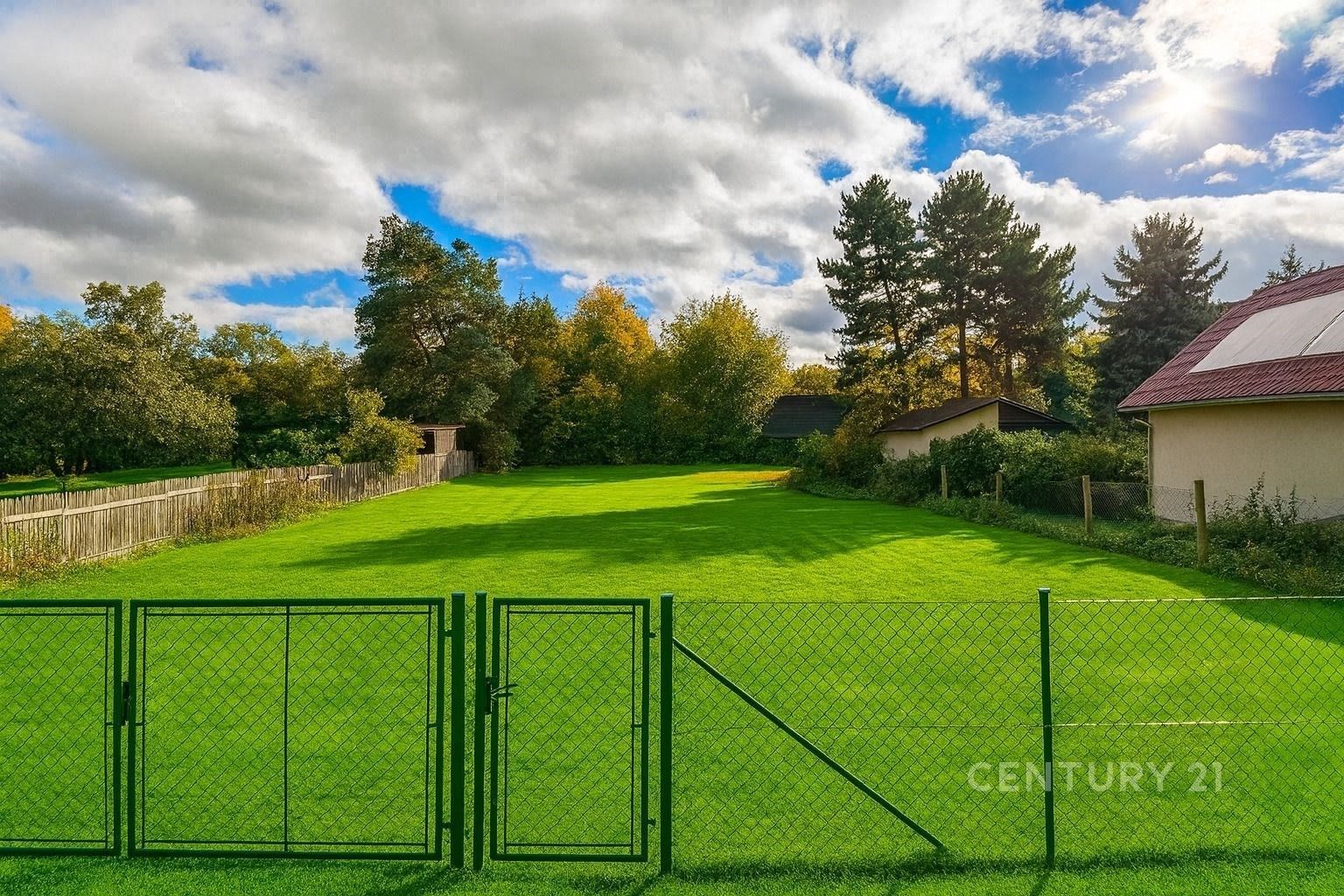 Prodej pozemek pro bydlení - V Pískách, Chýně