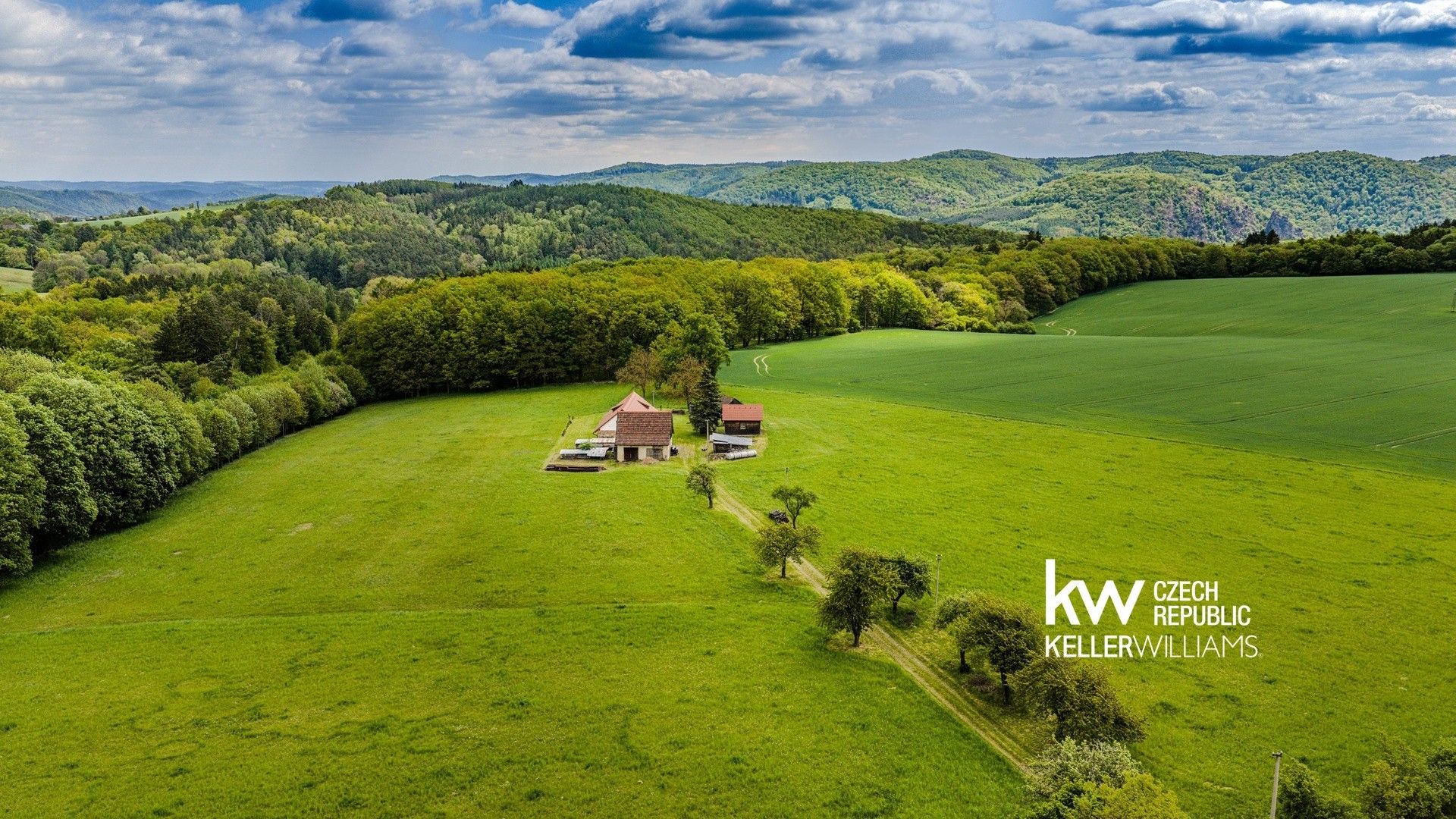 Rodinné domy, Hřebečníky, 270 m² - 1