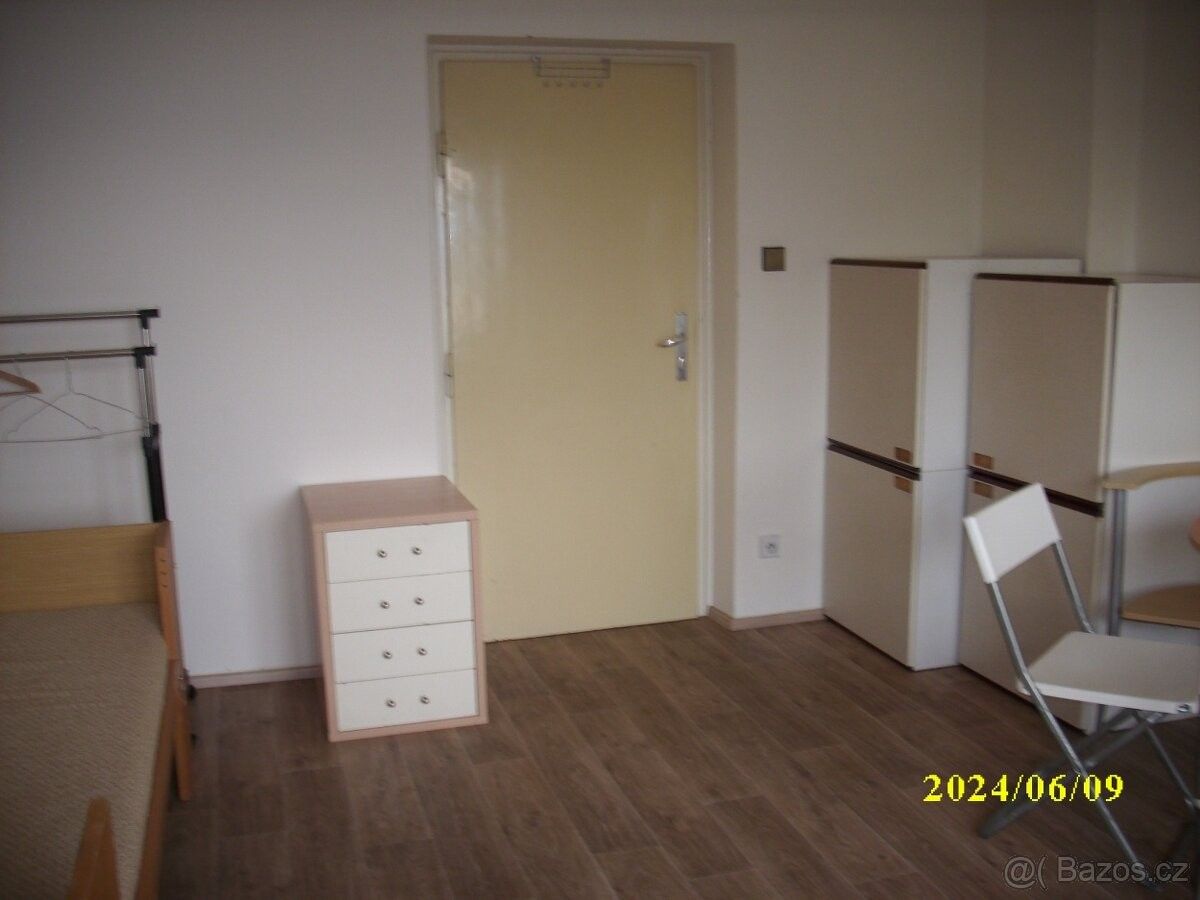 Pronájem byt - Praha, 181 00