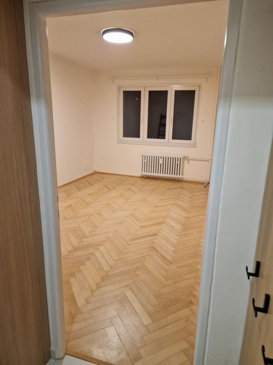 Pronájem byt 3+1 - Přistoupimská, Praha - Malešice, 70 m² - 5