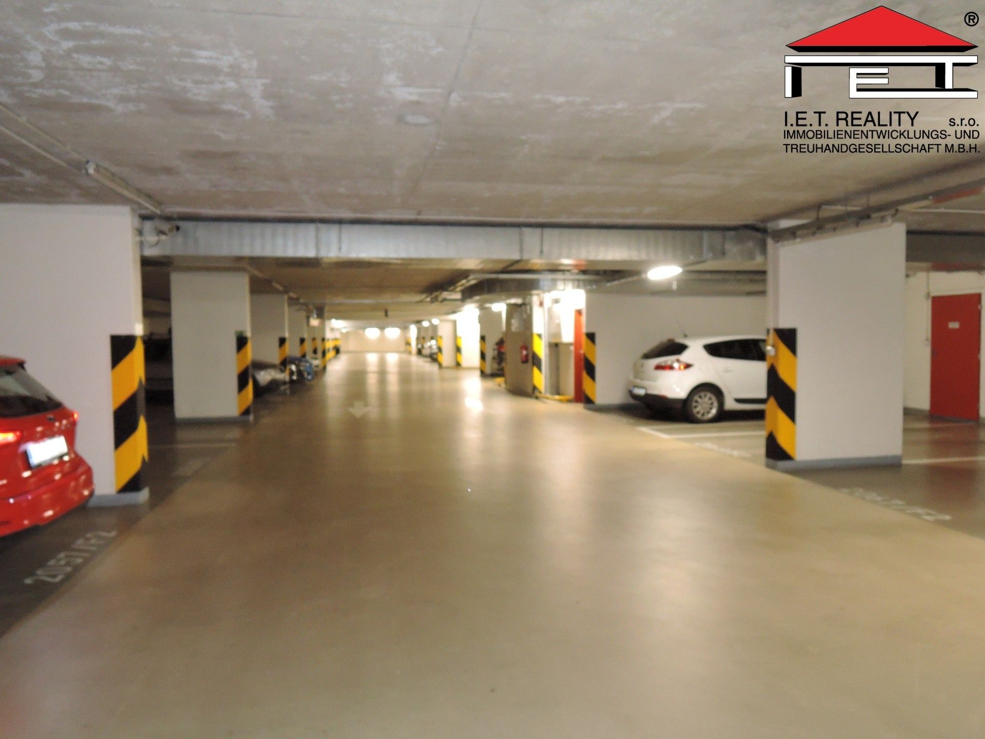 Pronájem garáž - Podkovářská, Praha, 18 m² - 5