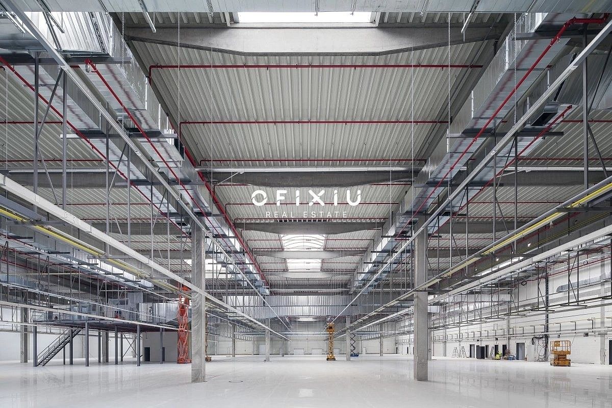 Sklady, Hustopeče, okres Břeclav, Jihomoravský kraj, 8 000 m² - 1