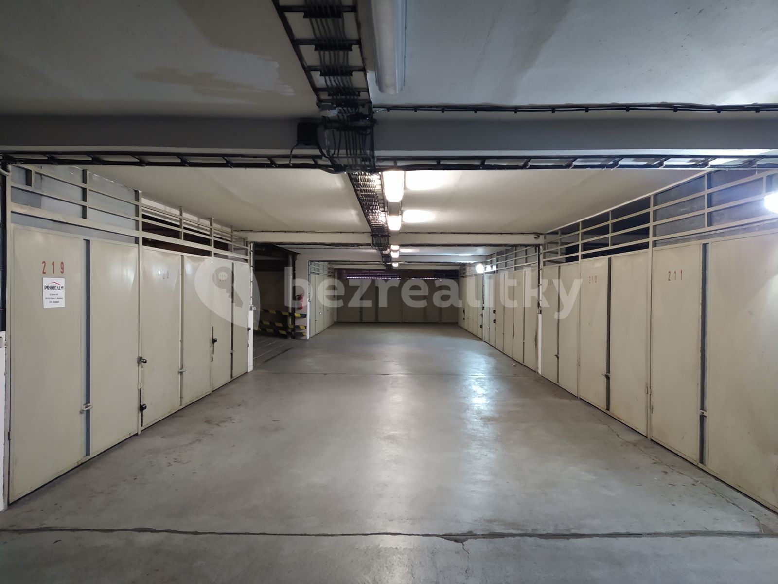 Garáže, K Dolům, Praha - Modřany, 13 m² - 2