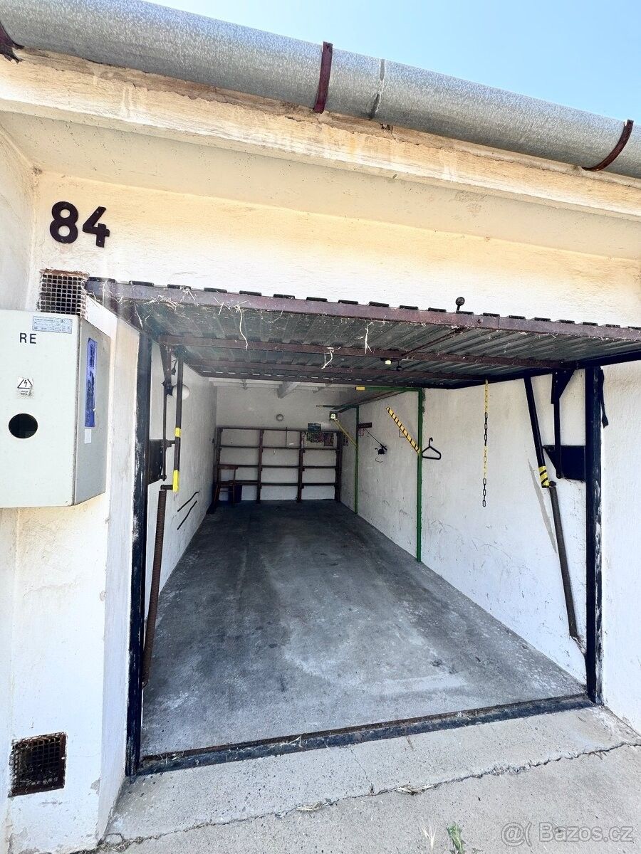 Pronájem garáž - Staré Město u Uherského Hradiště, 686 03