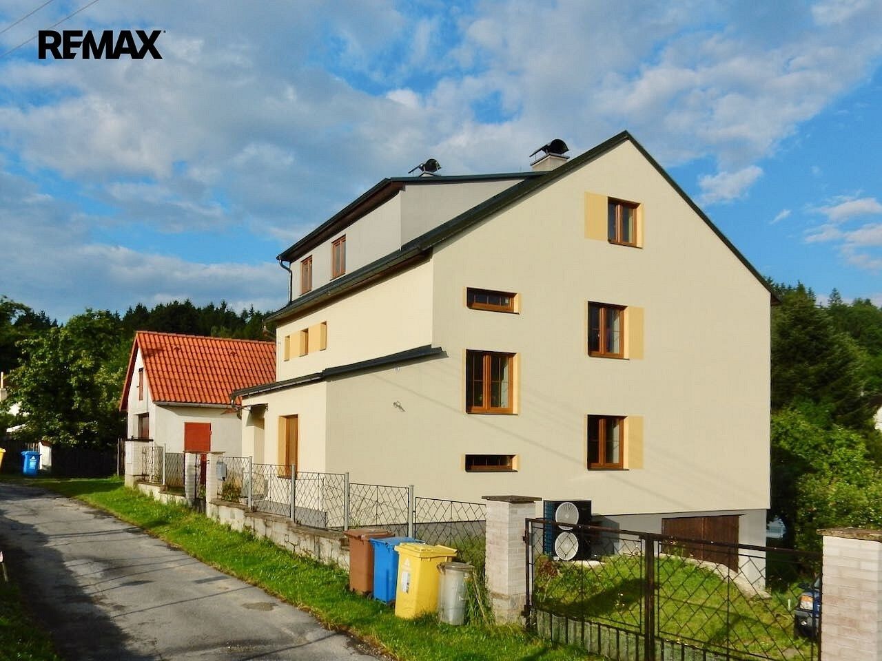 Rodinné domy, Mnich - Chválkov, okres Pelhřimov, Kraj Vysočina, 281 m² - 2