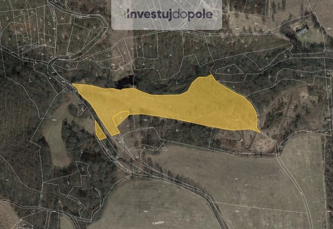 Louky, Prackovice nad Labem, 25 739 m²