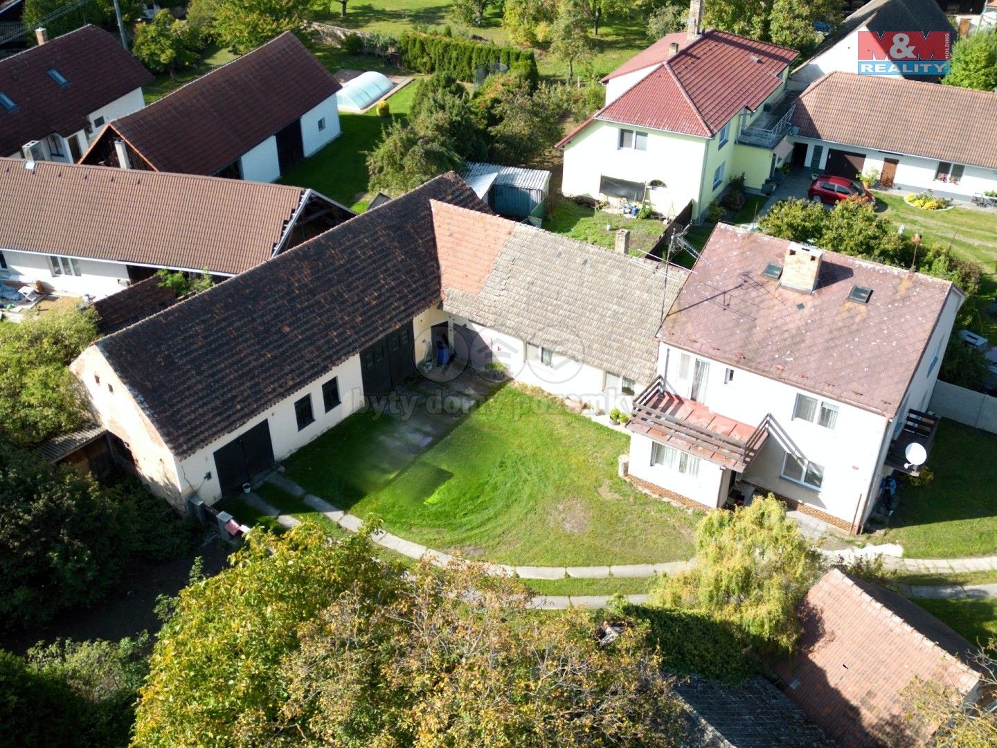 Rodinné domy, Křenovice, 2 062 m²