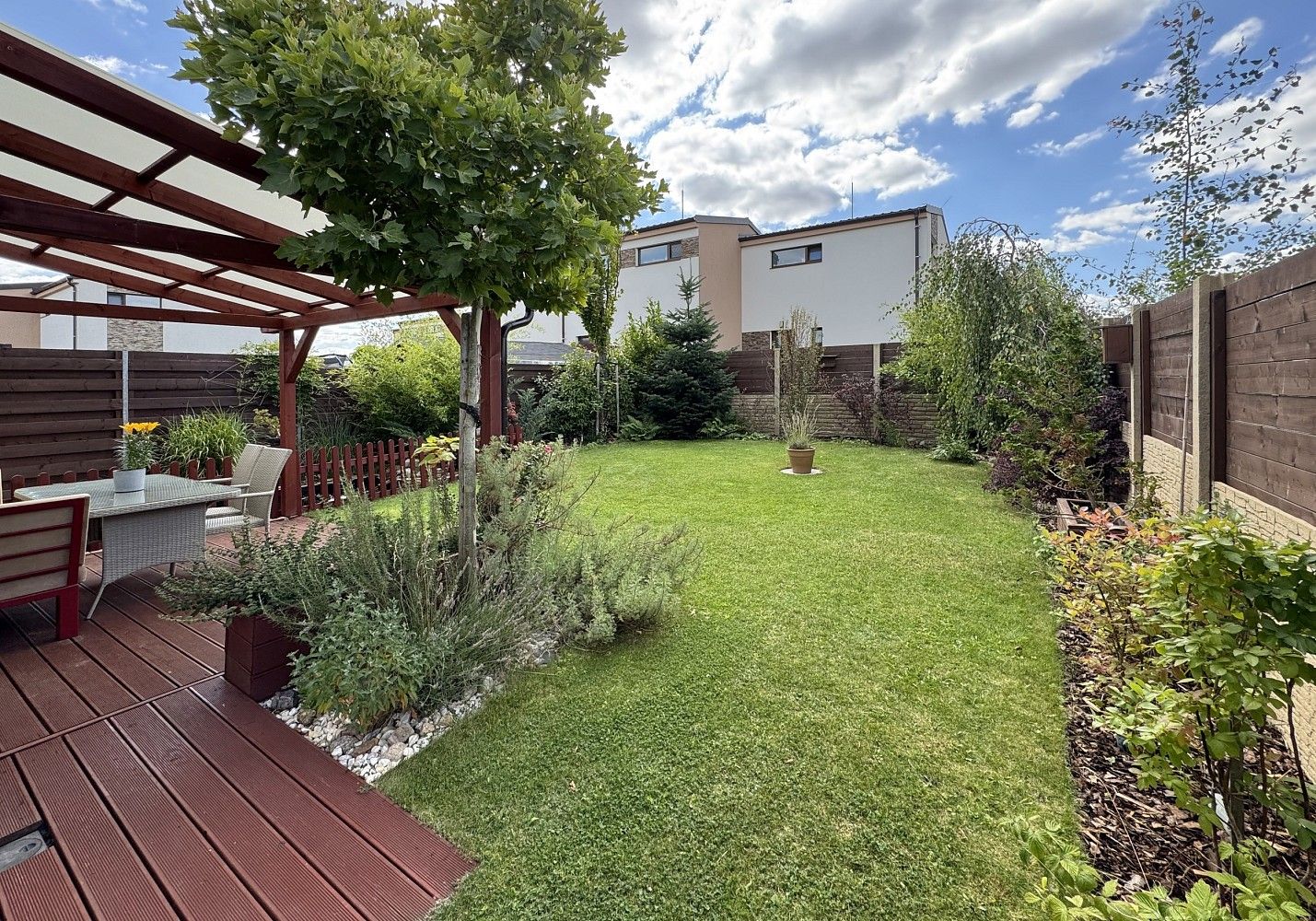 Prodej rodinný dům - Akátová, Mukařov - Srbín, okres Praha-východ, 93 m² - 2